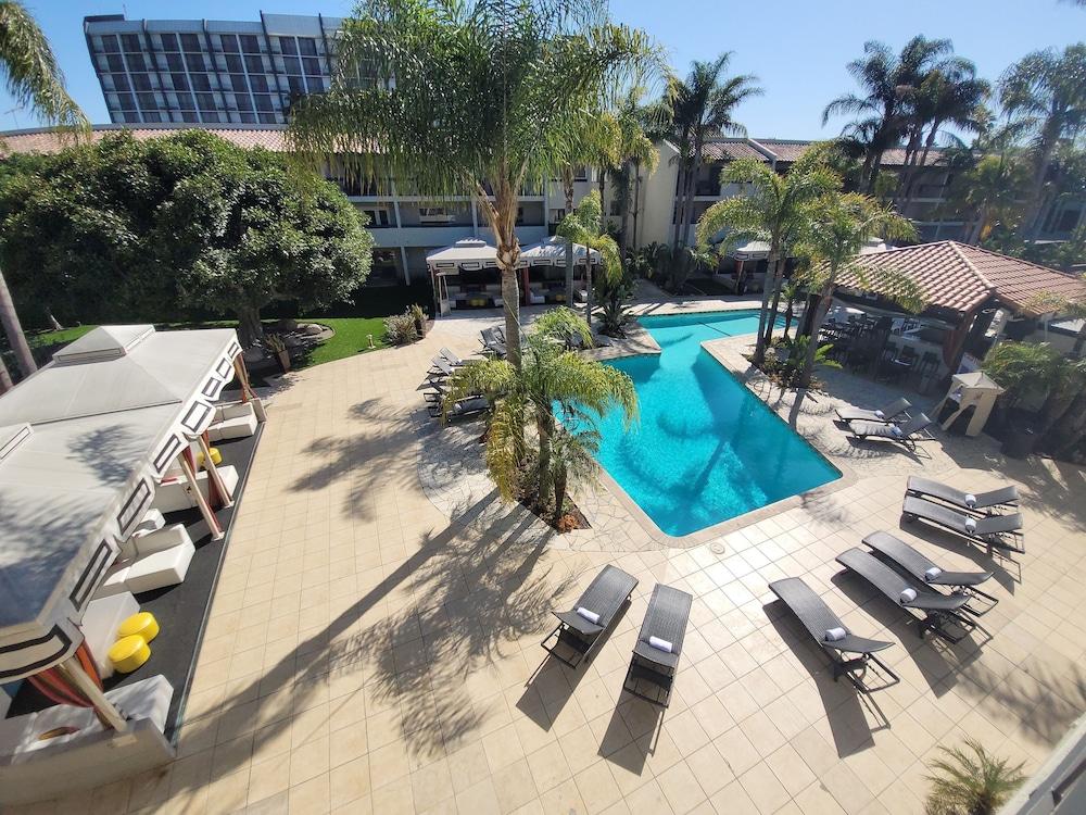 Atrium Hotel Orange County Irvine Exterior foto